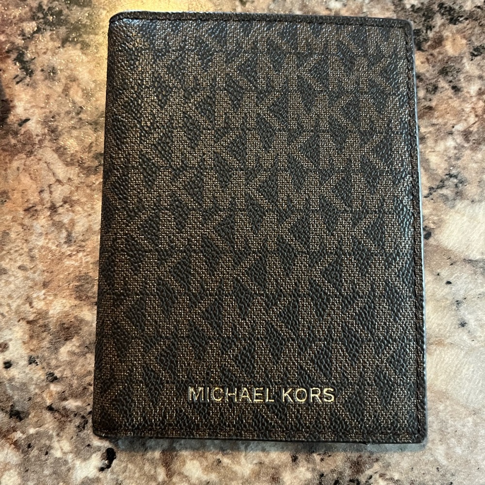 Michael Kors Passport Cover NWOT